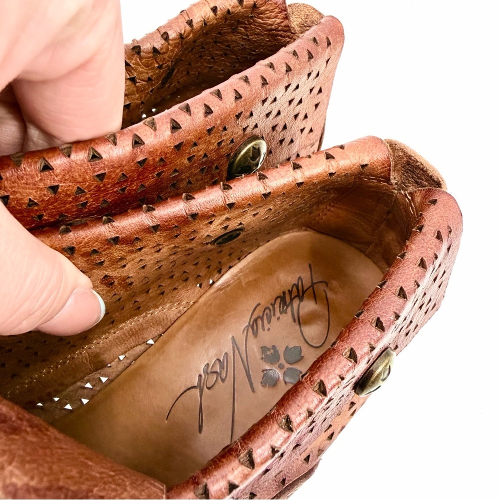 PATRICIA NASH Sabrina Perforated Leather Lace Up Ankle Booties Tan 9 - Picture 4 of 10